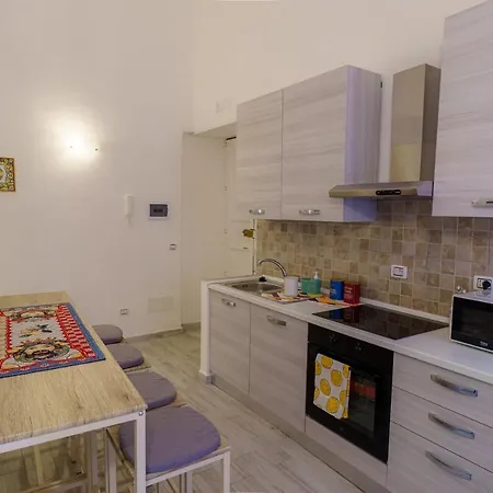 Casta Diva Guest house *